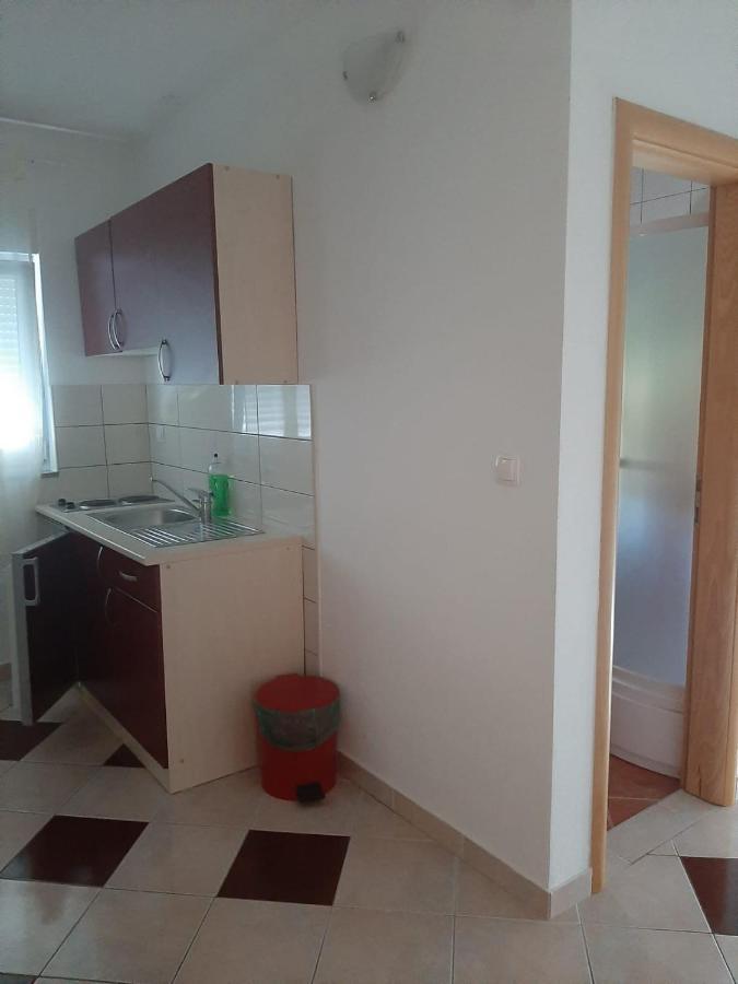 Apartments Nina Promajna Bagian luar foto